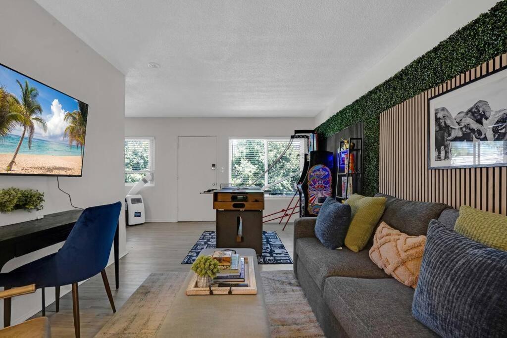 6Th Haven, Arcade, King Bed, Games, 1 Mile To Beaches Long Beach Esterno foto